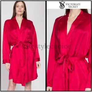 ! NO STRAP Victoria Secret satin Red Polyester Robe OS